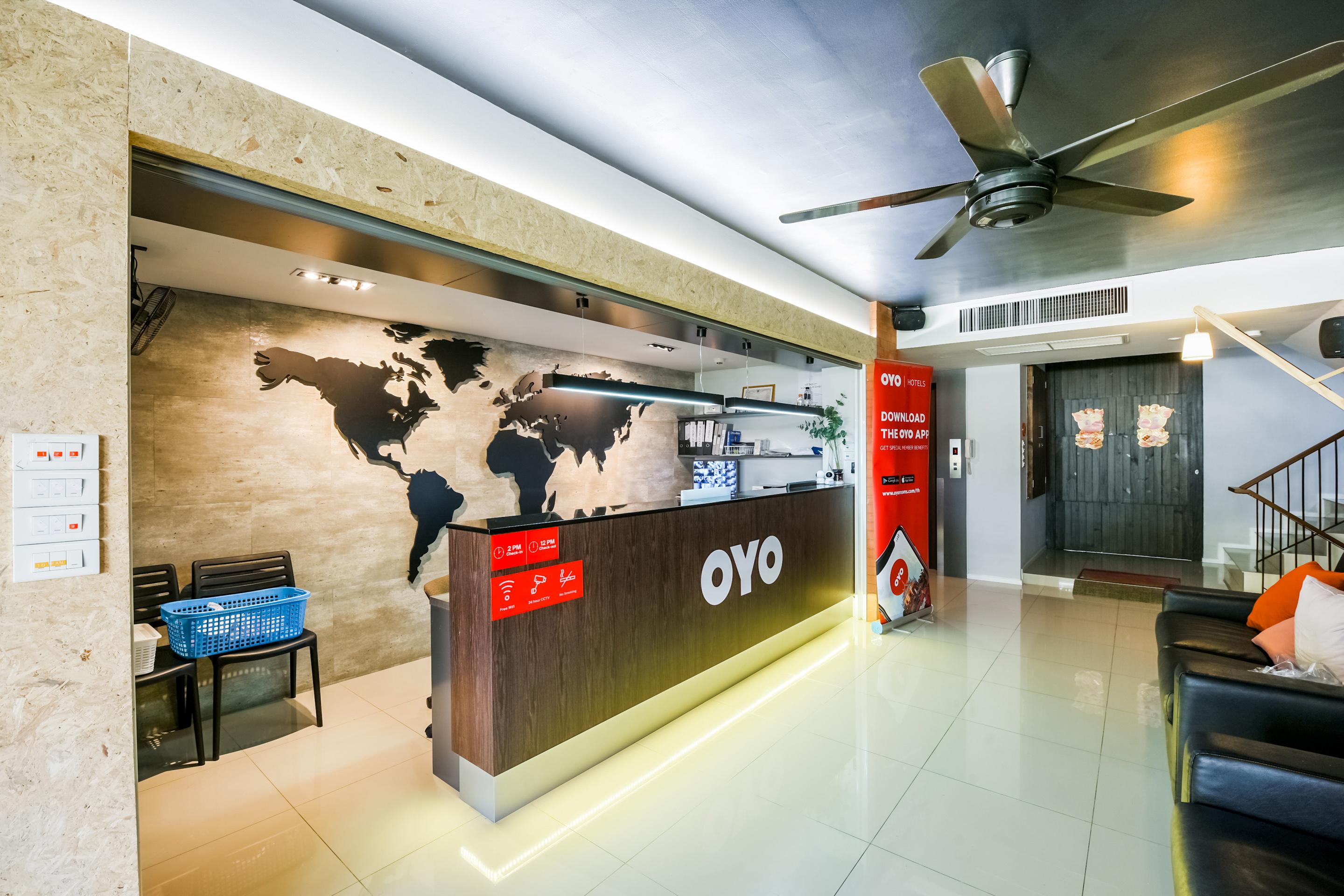 Отель Vaccinated Staff - Oyo 137 Kitzio House Бангкок Экстерьер фото